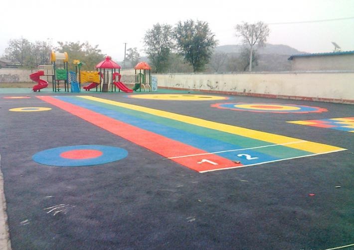 关注「幼儿园塑胶跑道」，关爱宝宝健康成长！