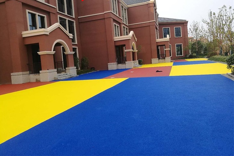 「小区塑胶地坪」出现问题该如何解决？